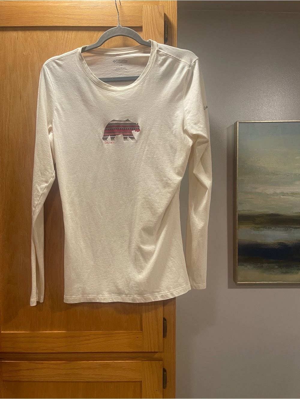 Cozy Cream Long Sleeve Tee with Patterned Bear Motif